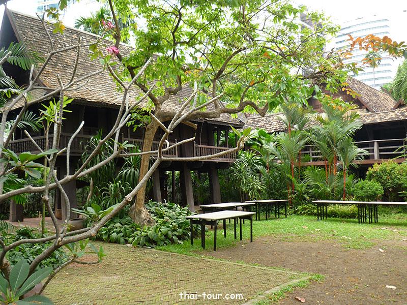 บ้านคำเที่ยง บ้านคำเที่ยง